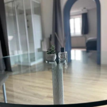 Giulias Budget Haus Ройте