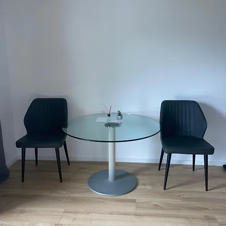 Giulias Budget Haus Konukevi