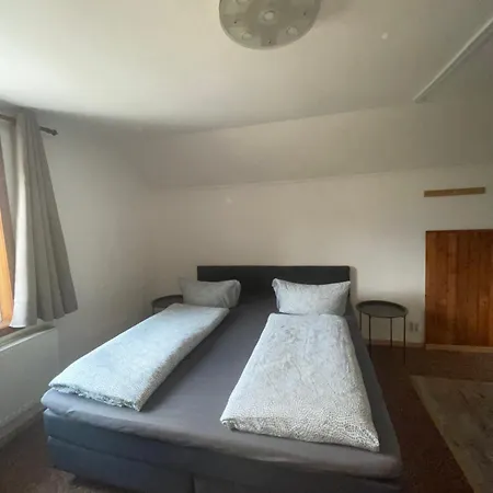 Giulias Budget Haus *