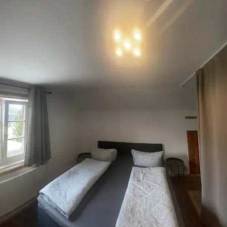 Giulias Budget Haus Konukevi