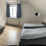 Giulias Budget Haus *