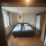 Giulias Budget Haus