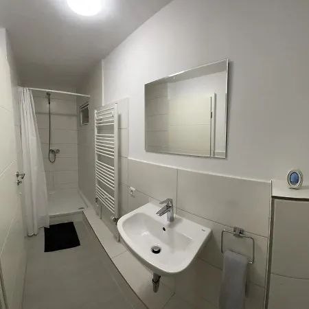 Giulias Budget Haus * روتته