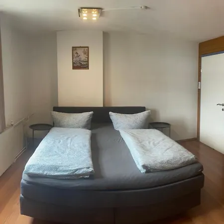 Giulias Budget Haus بيت ضيافة روتته